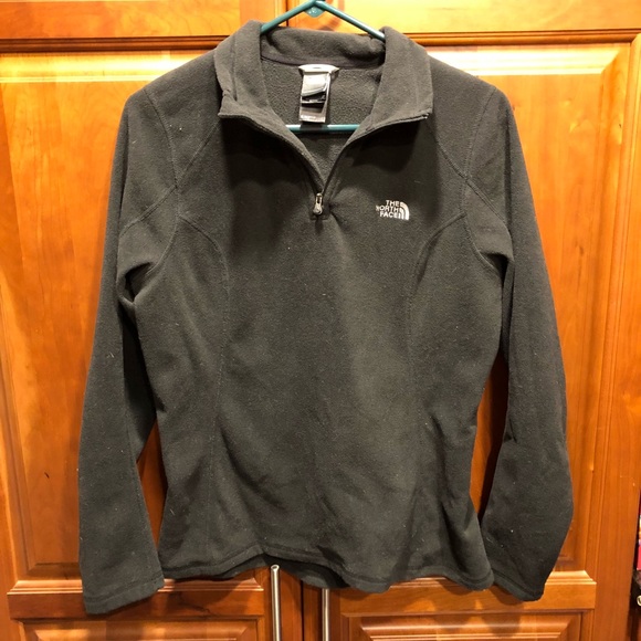 The North Face Tops - North face 1/4 zip thin fleece size M